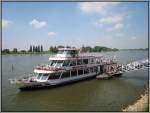 Das Ausflugschiff MS  Dsseldorf , aufgenommen am 23.05.2010 beim Schiffsanleger im Dsseldorfer Stadtteil Kaiserwerth.