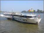 Kreuzfahrtschiff MS  Esmeralda  am 15.10.2006 am Kölner Rheinufer.
