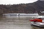 MS da Vinci beim Anlegemanver vor Boppard am 24.12.2009