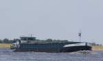 Das Frachtschiff  Alabama  fhrt auf Hhe Walsum in Richtung Duisburg auf dem Rhein.