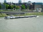 Das Gtermotorschiff Regensus auf dem Rhein in Dsseldorf.(12.5.2013)