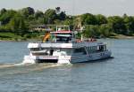 FGS Katamaran  Filia Rheni  auf dem Rhein bei Königswinter - 03.05.2014