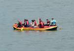 Schlauchboot-Freude für 9 Mann auf dem Rhein bei Königswinter - 31.05.2014