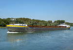 GMS  Lorenz Krieger sen. , auf dem Rhein bei Karlsruhe, L=105m, 2515t, 1800PS, Baujahr 2010, unter Deutscher Flagge, Sept.2017