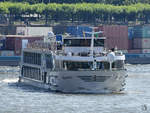 Das Kreuzfahrtschiff  Esprit  (07001923) auf dem Rhein.