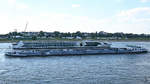 Das Tankmotorschiff  Jessica  (04802100)Das Kreuzfahrtschiff  Esprit  (07001923) auf dem Rhein.