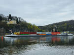 Das Containerschiff  WIELINGEN  (ENI: 06105126) ist Mitte April 2021 auf dem Rhein unterwegs.