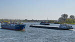 Zusammentreffen von THRESHER (ENI: 02321298), CHILANDIA (ENI: 02324394) & IVERNIA (ENI: 02331998) auf dem Rhein bei Duisburg.