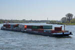 Der Koppelverband Marla Duo (ENI: 02325700) und Marla ENI: 02324035) auf dem Rhein unterwegs.
