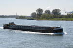 Im Bild das Gütermotorschiff ANNETTE (ENI: 04012410), welches Anfang April 2021 auf dem Rhein unterwegs war.