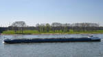 Das Tankmotorschiff COMPONIST (ENI: 02332517) war Mitte April 2021 auf dem Rhein bei Duisburg unterwegs.