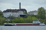 Das Gütermotorschiff KRONOS (ENI: 05601490) war Anfang Mai 2021 auf dem Rhein bei Duisburg zu sehen.