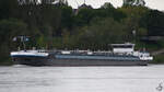 Anfang Mai 2021 war auf dem Rhein bei Duisburg das Tankmotorschiff THEODELA-L (ENI: 02337590) zu sehen.