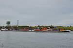 Ein mit Containern beladener Koppelverband bestehend aus HOLLANDE (ENI: 02329039) und ALSAGE (ENI: 02329040) fährt rheinaufwärts.