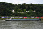 Das Tankmotorschiff AQUASHIP (ENI: 02333736) auf dem Rhein, so gesehen Anfang Mai 2021 in Remagen.