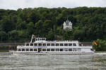 Das Fahrgastschiff PETERSBERG (ENI: 04306220) war Anfang August 2021 auf dem Rhein bei Remagen zu sehen.