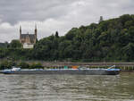 Das Tankmotorschiff CLAUDIA V. (ENI: 02332936) war Anfang August 2021 auf dem Rhein bei Remagen unterwegs.