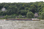Das Tankmotorschiff STOLT SCHELDE (ENI: 06004234) auf dem Rhein, so gesehen Anfang Mai 2021 in Remagen.