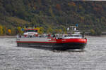 TMS GAS 92 (ENI:04812890) L.110 m B.11,45 m T 1877 Flagge Deutschland auf dem Rhein in Braubach zu Berg am 17.10.2021