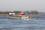 GMS TOKAJ 3 (ENI:04601000) L.110 m B.9,50 m T 1941 Baujahr 1928 Flagge Ungarn auf dem Rhein zu Berg am 28.02.2022 in Xanten.