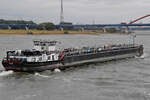 Auf dem Rhein bei Duisburg war das Tankmotorschiff GOYA (ENI: 02324166) unterwegs. (August 2022)