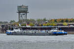 Das Tankmotorschiff GITTE (EIN: 02337099) fährt den Rhein hinauf.