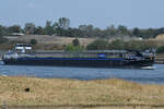 Das leere Fahrzeugtransportschiff TERRA II (ENI: 02334055) war Ende August 2022 auf dem Rhein bei Duisburg zu sehen.