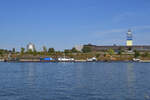 Die Kranschiffe IJSSELDELTA (ENI: 02324230) und CHRISTINE (ENI: 04200930) habe ich Ende August 2022 auf dem Rhein bei Duisburg abgelichtet.