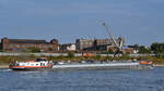 Das Tankmotorschiff MARIA-P (ENI: 02315118) war im August 2022 auf dem Rhein bei Duisburg zu sehen.