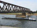 Im August 2022 war das Tankmotoschiff SPESSART (ENI: 048002630) auf dem Rhein bei Duisburg zu sehen.