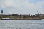 Im August 2022 war auf dem Rhein bei Duisburg das Tankmotorschiff VLOEDLÜN (ENI: 04033050) zu sehen.