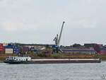 Ende August 2022 war in Duisburg das Gütermotorschiff PARADOX (ENI: 02324692) unterwegs