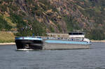 TMS MANOUK II ENI:02330289 L.110 m B.11,45 m T 2907 Flagge Niederlande auf dem Rhein am 12.06.2023 zu Tal in Oberwesel.