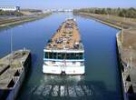 KFGS Alisa, fährt aus der Schleuse Marckolsheim/Elsaß rheinabwärts, März 2025
