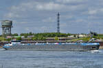 Das Tankmotorschiff CLAUDIA V. (ENI: 02332936) war Ende Mai 2025 auf dem Rhein bei Duisburg unterwegs.