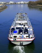 TMS Dordrecht, verläßt die Schleuse Marckolsheim/Elsaß rheinabwärts, März 2025