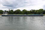 TMS CHARIS, Flagge: BEL, ENI 06105527. Am 23.07.2025 auf dem Rhein bei Bonn-Mehlem.