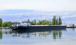GMS Basilea, rheinabwärts bei der Einfahrt in die Schleuse Vogelgrün/Elsaß, Heckansicht, April 2025