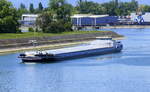 GMS Pegasus, rheinaufwärts in Wartestellung vor der Schleuse Vogelgrün/Elsaß, L=110m, Tonnage 2796t, 1800 PS, Baujahr 1994, gemeldet in Nierstein am Rhein, Mai 2025