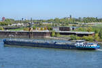 Ende September 2025 habe ich auf dem Rhein bei Duisburg das Tankmotorschiff SALACIA (ENI: 02338795) ablichten können.