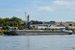 Ende September 2025 habe ich das Tankmotorschiff FORD (ENI: 02331965) auf dem Rhein bei Duisburg abgelichtet.