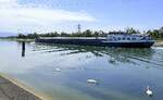 GMS Marita, fährt nach der Schleuse Vogelgrün/Elsaß rheinaufwärts, Heckansicht, Mai 2025