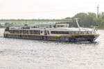 MS ELEGANT LADY (ENI: 08923003) auf dem Rhein in K�ln am 02.05.2026