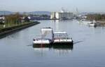 SGMS ODEON ENI 02326629 und GSL ELLY ENI 02324429 rheinaufw�rts in Wartestellung vor der Staustufe Vogelgr�n/Elsa�, Nov.2025