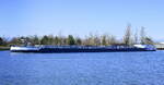 TMS UNITY ENI 02332409, rheinaufw�rts vor Breisach, Feb.2026