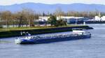 TMS SOPHIA ENI 02325926, rheinaufw�rts vor der Staustufe Vogelgr�n/Elsa�, Dez.2025