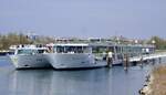 KFGS ASARA ENI 02337042 und KFGS EMERALD DAWN ENI 02336091, ankern in Breisach am Rhein, M�rz 2026