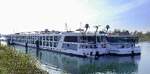 KFGS ASARA ENI 02337042 und KFGS EMERALD DAWN ENI 02336091 ankern in Breisach am Rhein, Heckansicht, M�rz 2026