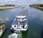 TMS MAINFRANKEN ENI 04812600, verl��t die Schleuse Vogelgr�n/Elsa� rheinabw�rts, M�rz 2026