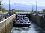 GMS HAVILA ENI 02318350, wird in der Schleuse Vogelgr�n/Elsa� rheinaufw�rts geschleust, April 2026